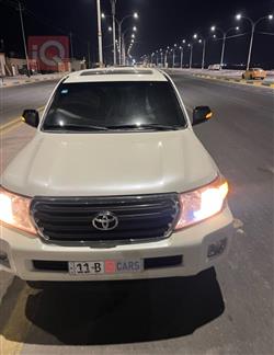 تۆیۆتا لاند کروزەر